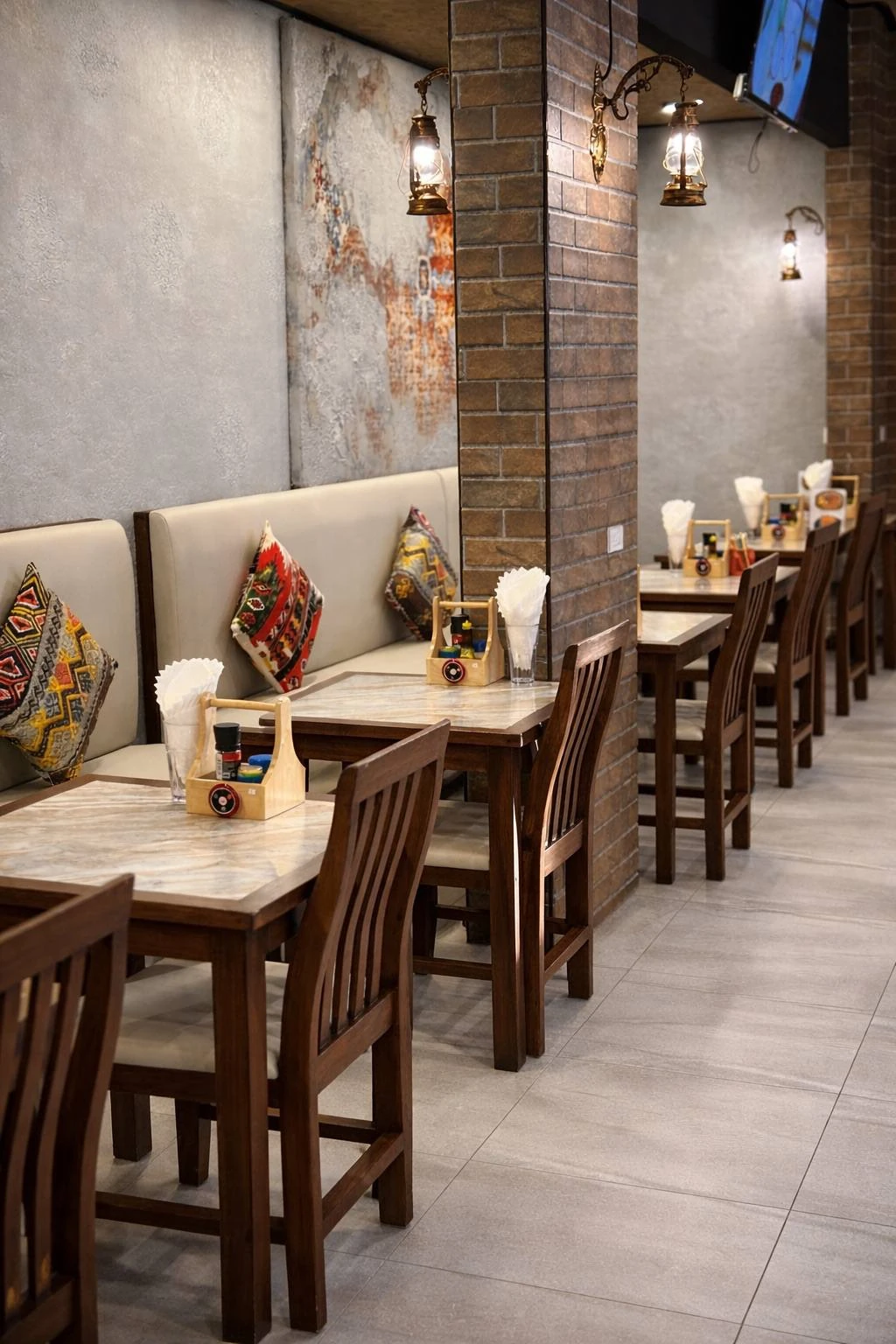 Hottabych restaurant interior